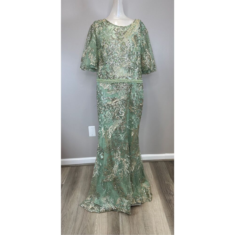 NWT Mac Duggal Women's Embellished Flutter Sleeve High Neck Gown Size US14 $898 - Picture 4 of 10